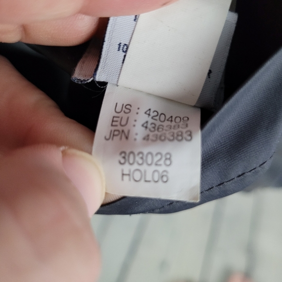 GAP | reversible puffer vest gilet - Picture 7 of 8